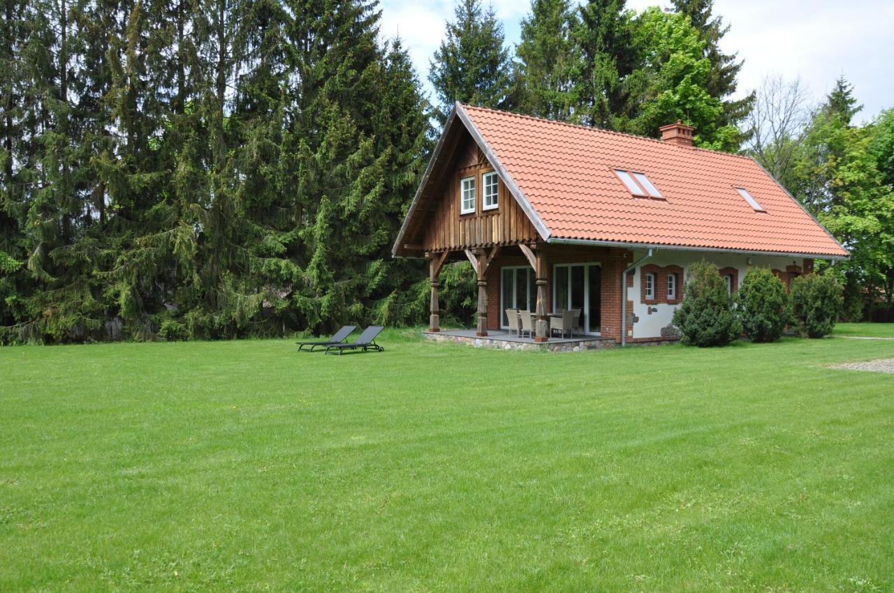 Monte Carvick Nad Jeziorem Seksty Karwik المظهر الخارجي الصورة